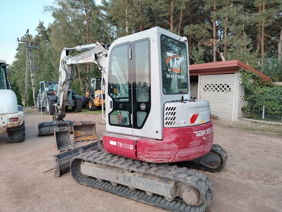 Minikoparka Takeuchi TB153FR