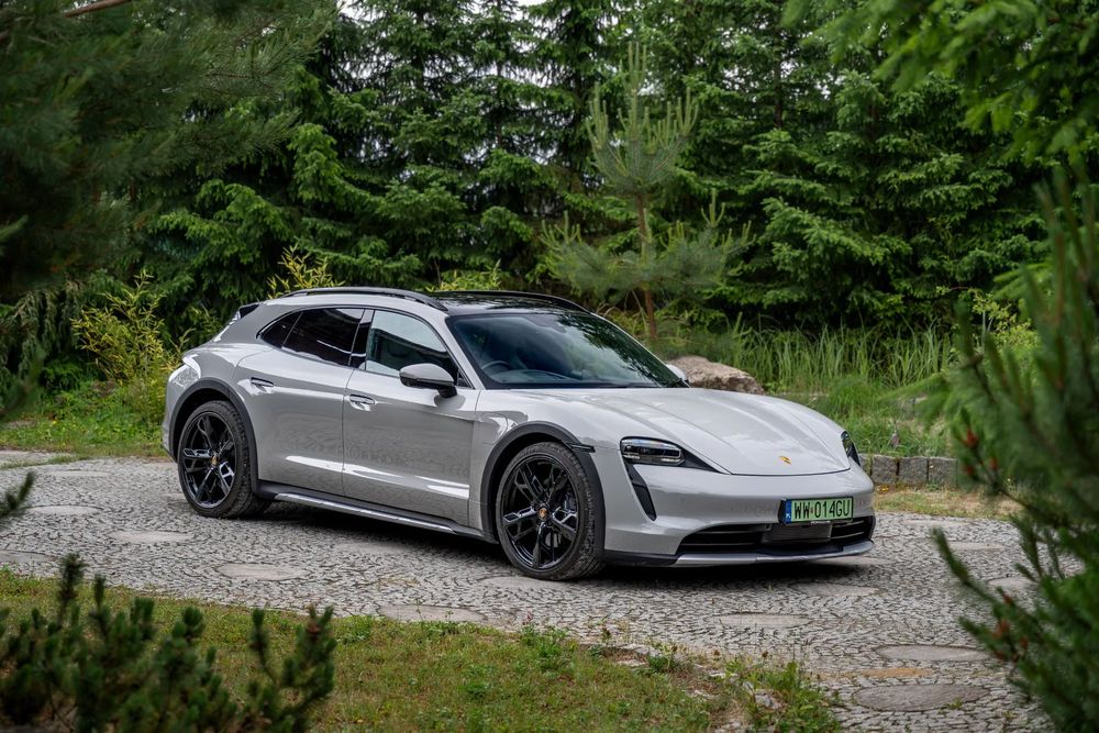 Porsche Taycan 4 Cross Turismo 380KM / Sport Chrono Plus / Head-Up / Import UK / FV