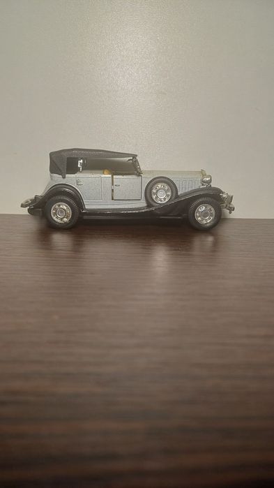 Модель машинки cadillac v16 phaeton
