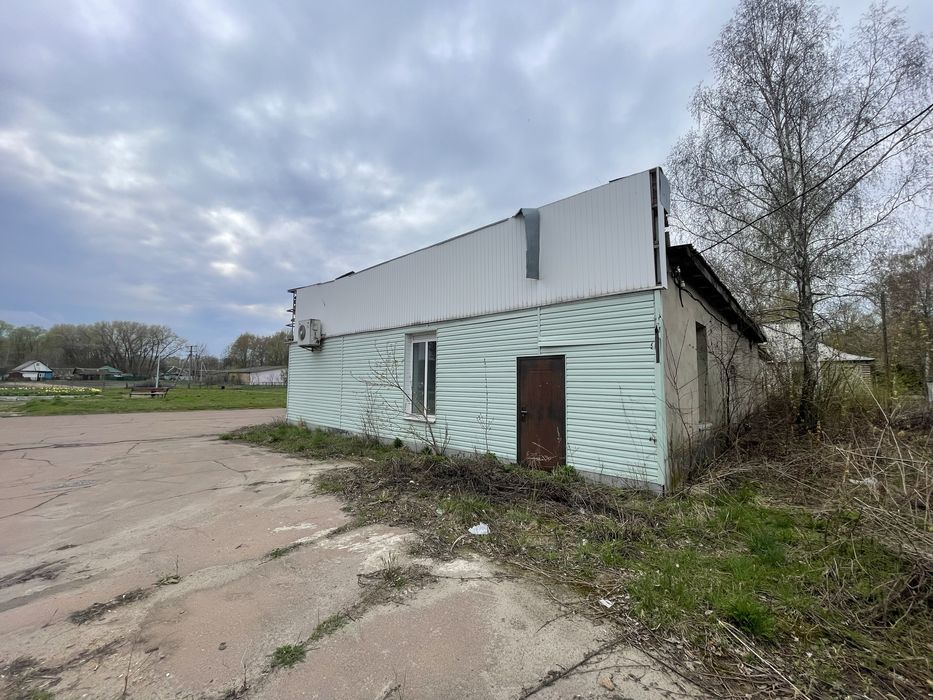 Два магазини , земля приватизована , світло три фази