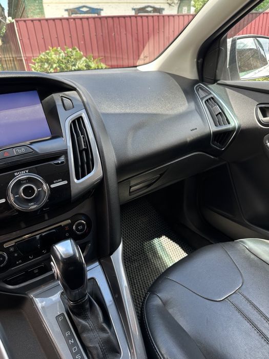 Ford focus titanium 2012 2л бензин 180т.км пробігу