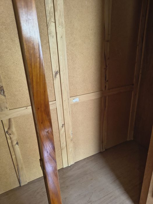 Roupeiro guarda roupa Madeira antiga