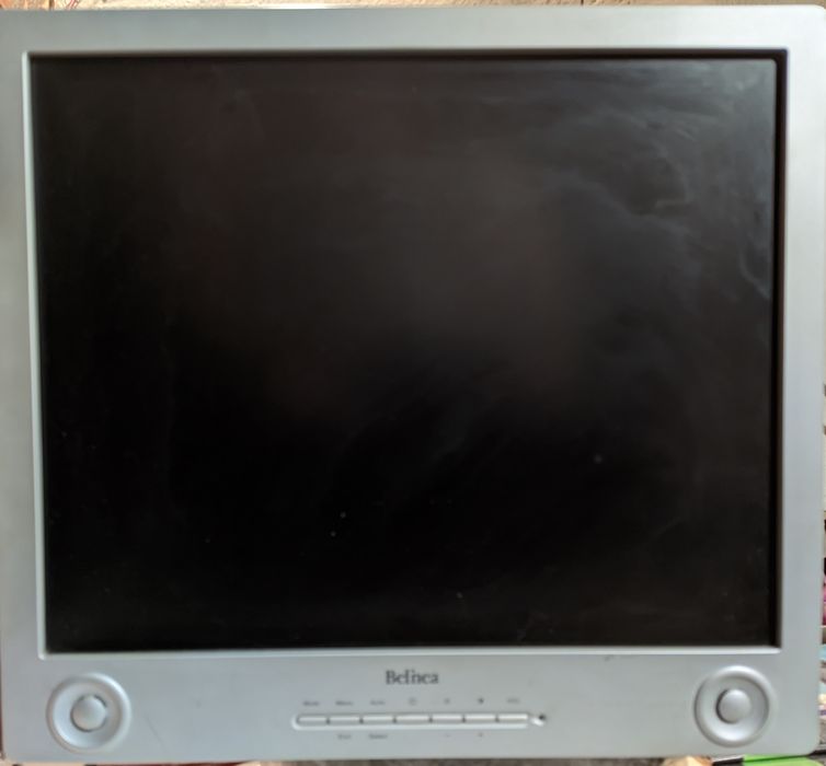 Монітор Belinea з вбудованими динаміками