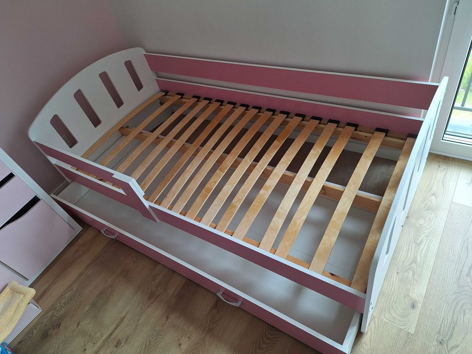 Łóżko dziewczęce 180x90 cm