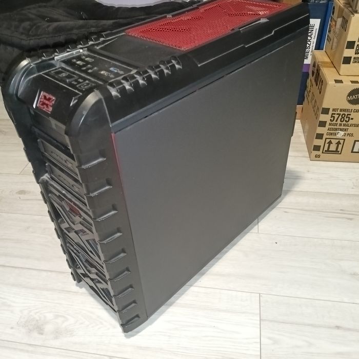 Komputer gamingowy x strike