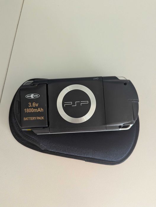 Sony PSP-3000 preta + bolsa, auriculares e clip