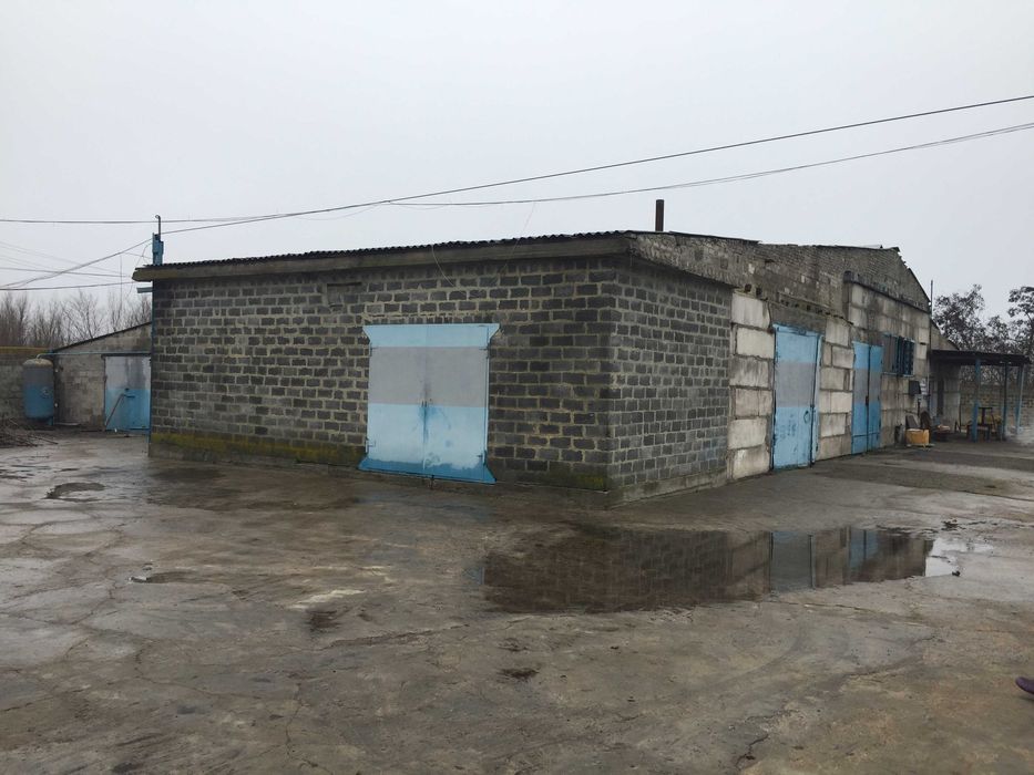 Продам отдельно стоящую базу.