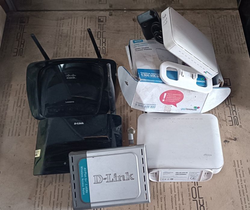 продам на запчасти телефоны. ноутбуки.