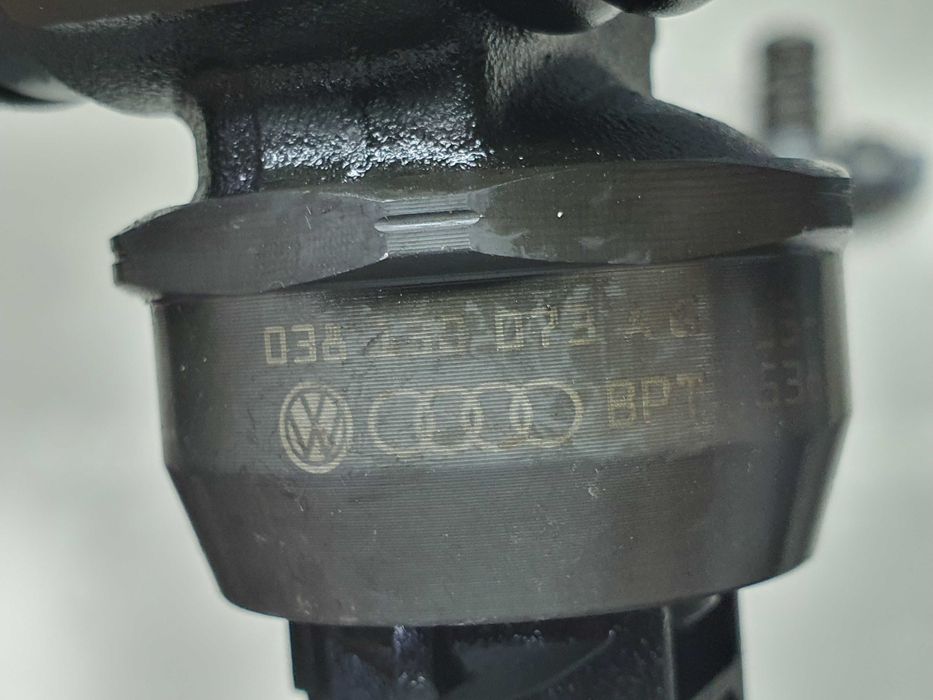 Насос форсунки Volkswagen Caddy 3 Golf 5 Jetta 3 Passat B6 1.4 1.9 TDI