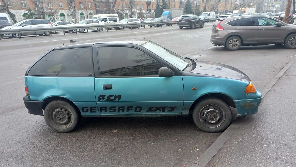 Продам suzuki svift 1999