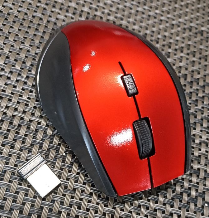 Rato "preto/vermelho" (Mouse) universal sem fio., Novo (testado/100% o