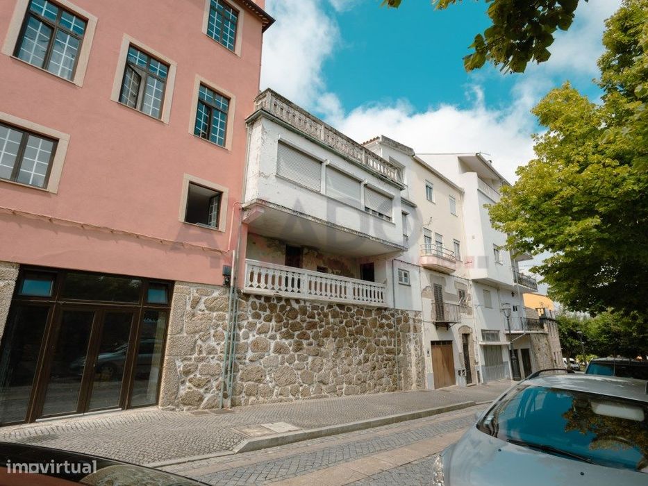 Moradia à Venda no Centro de Seia - Zona do Castelo!