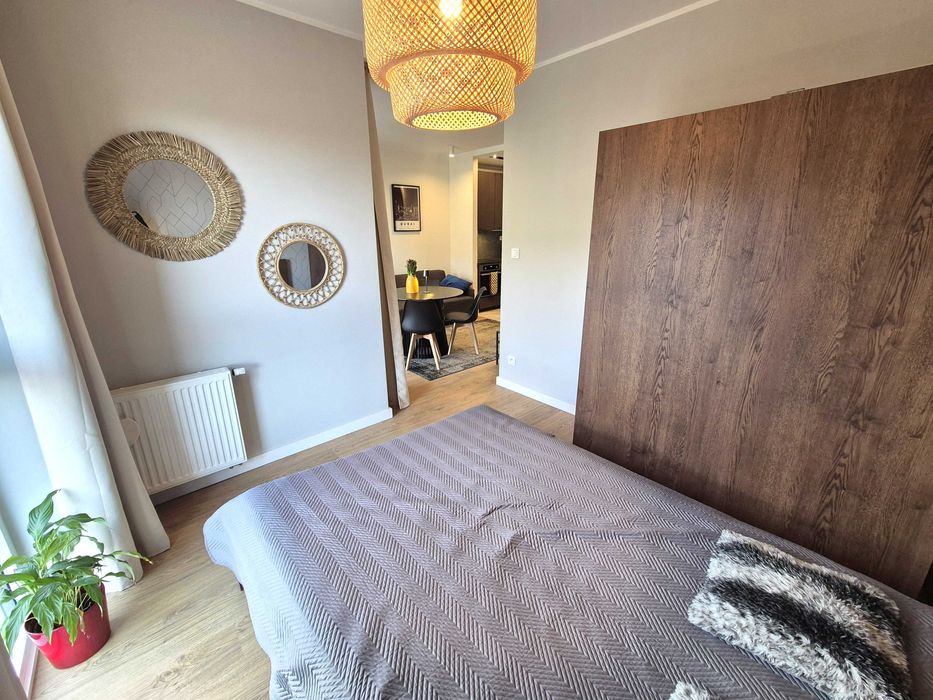 Katowicka/Lwowska - kawalerka z balkonem i częścią sypialnianą