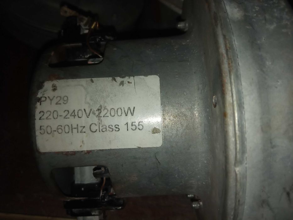 Двигуни мотори до пилосмока, пилососа  є різні питайте пишіть