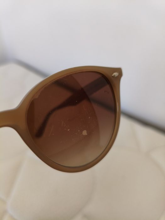Óculos de sol Rayban danificados