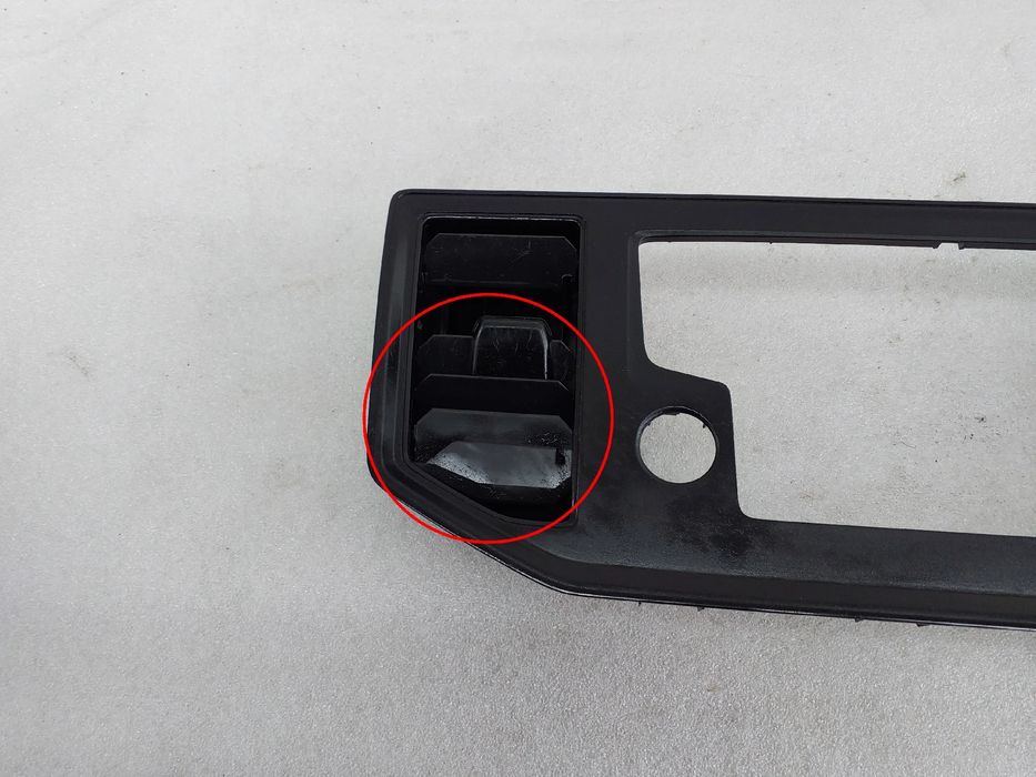 Moldura da consola central / rádio / aro VOLKSWAGEN Crafter (2E)