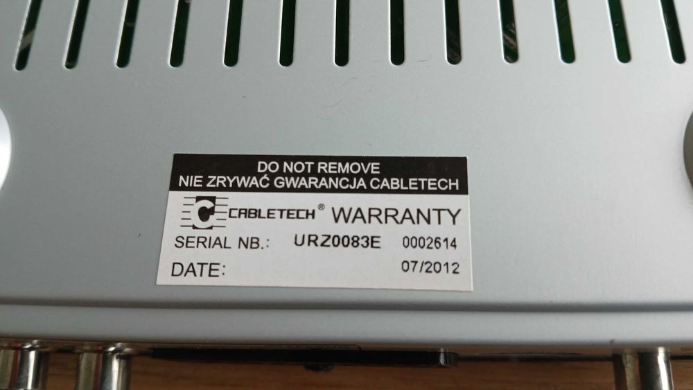 Dekoder DVBT Cabletech URZ 0083E z pilotem
