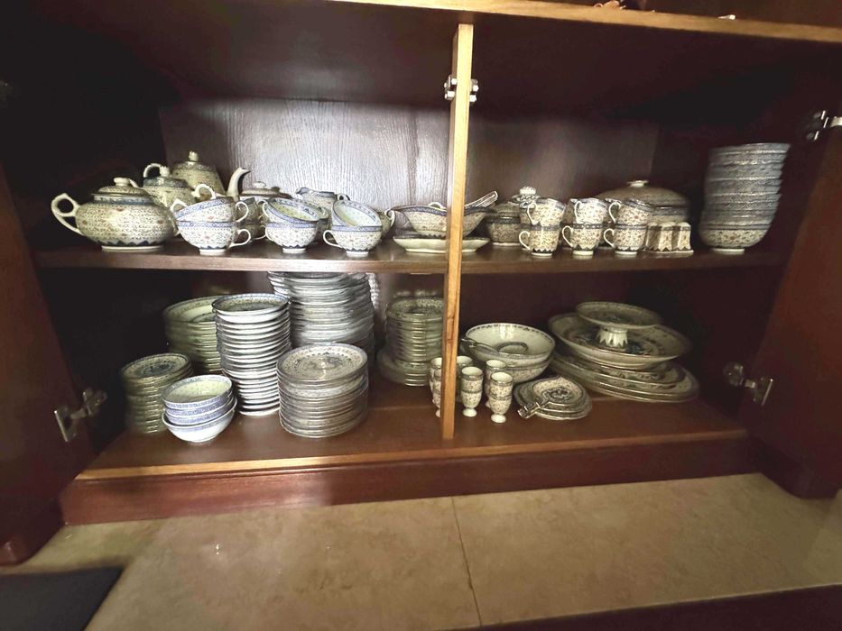 Serviço completo de Porcelana Chinesa "Rice Grain" - 191 peças