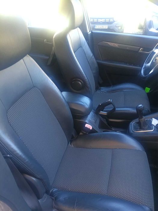 Chevrolet Captiva carro familiar em bom estado — photo 2