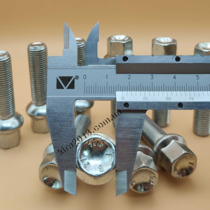 Колесные болты Мерседес М14х1,5 45мм сфера длинные болты Mercedes