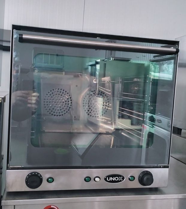 Конвекційна піч Unox XF 035
