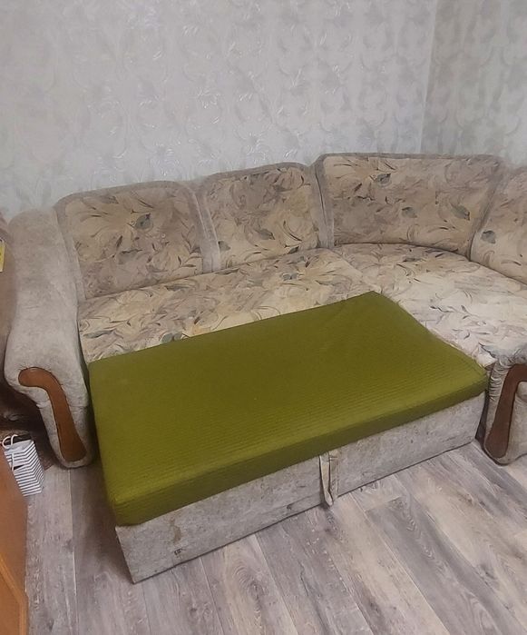 Продам угловой диван