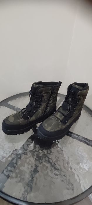Високи черевики з утепленням