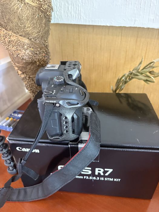 Canon r7 garantia