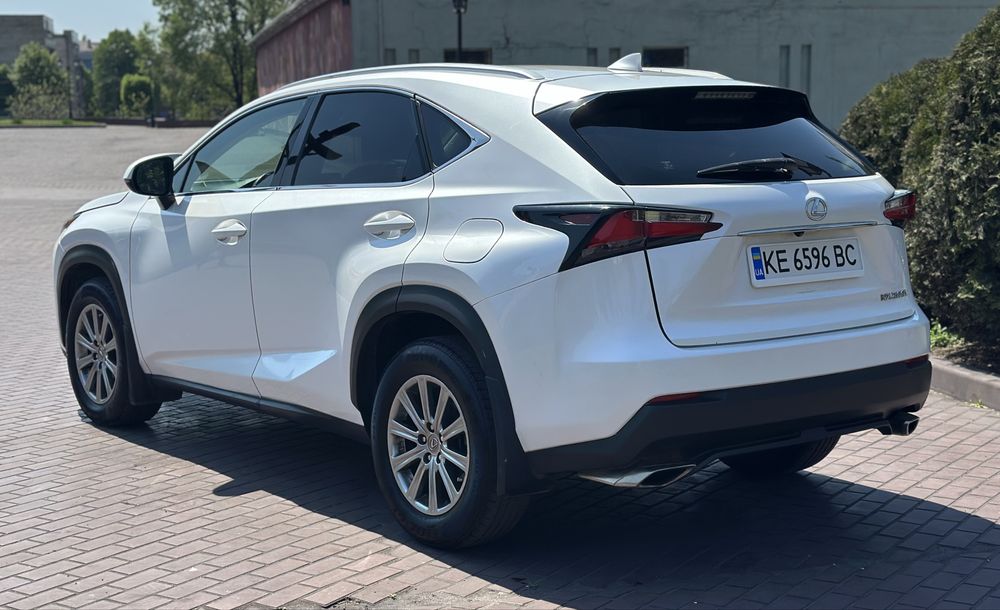 Продам Lexus NX200t 2017 2.0t бензин полный привод
