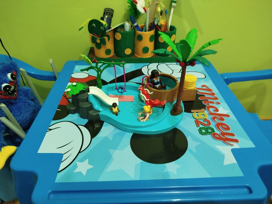 Brinquedo - Piscina e Figuras da PlayMobil
