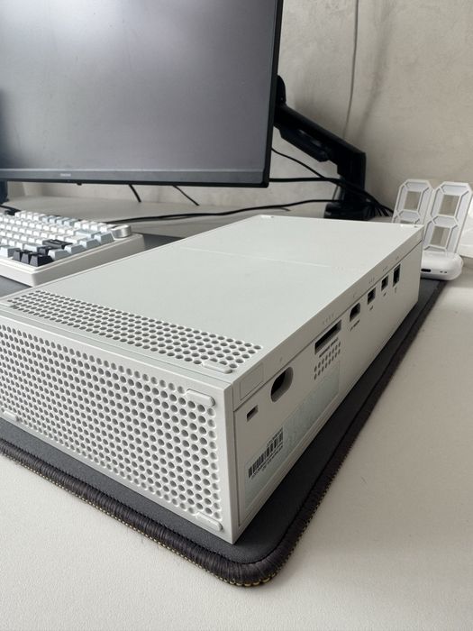 Xbox series s хорошее состояние