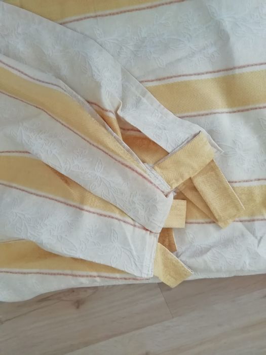 Par de cortinados usado