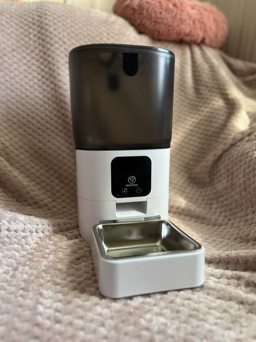 Розумна годівничка для котів та собак Papifeed smart