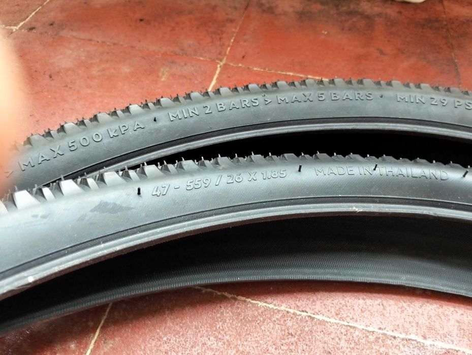 Pneus Riverside 26 x1.85 novos