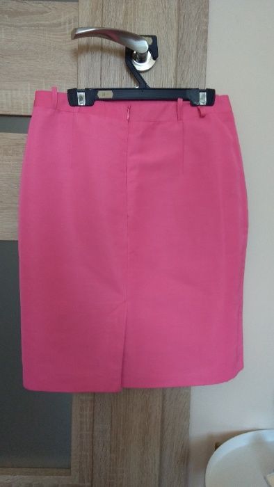 Elegancka spódnica ołówkowa Reserved