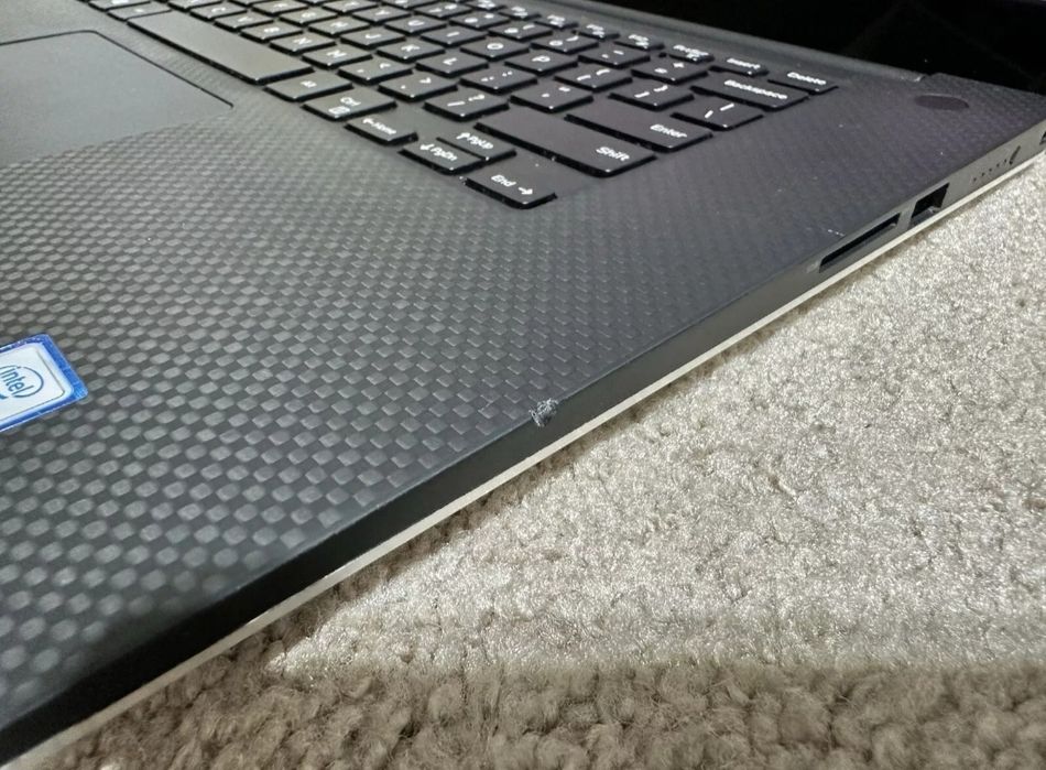 Dell Precision 5560 4K сенсор Xeon E-2176M 2.7Ghz NVidia p2000 512GB