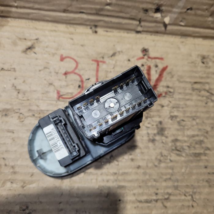 Włącznik przełącznik świateł seat Ibiza III lift 2008r