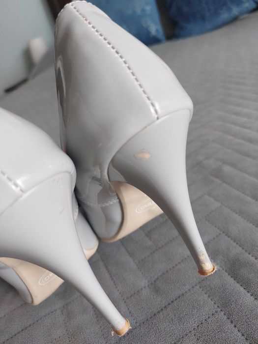 Buty na obcasie szare, rozm. 37