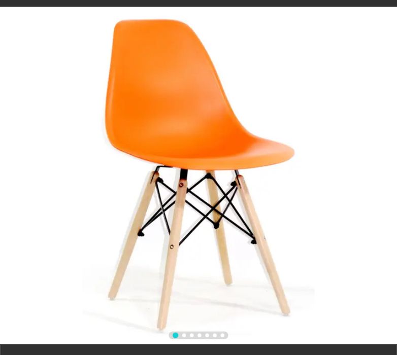 Продам стілець . В хорошому стані , оранжевого кольору