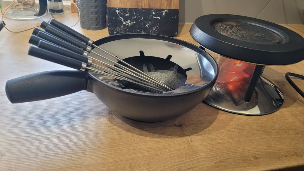 Zestaw do  FONDUE FOUNDE elektryczny Widelczyki solidne naczynie