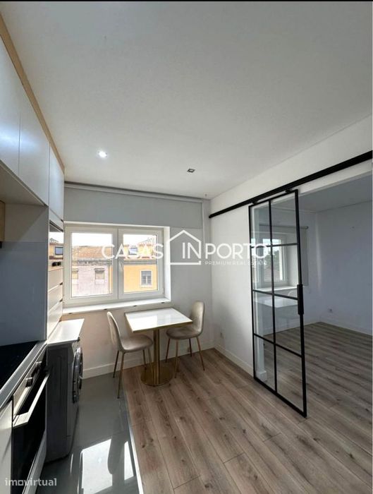 Apartamento Moderno Próximo ao Metro de Campanhã