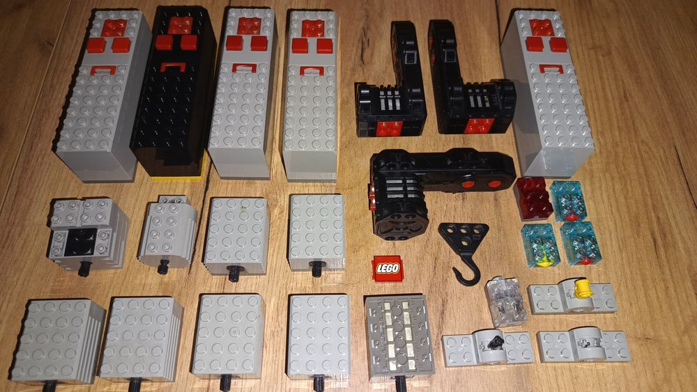 Lego elektryka elektronika technic lata 90-te legoland  silniki  kg