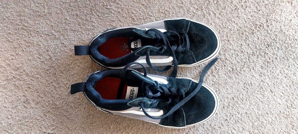 Black Vans for Boys