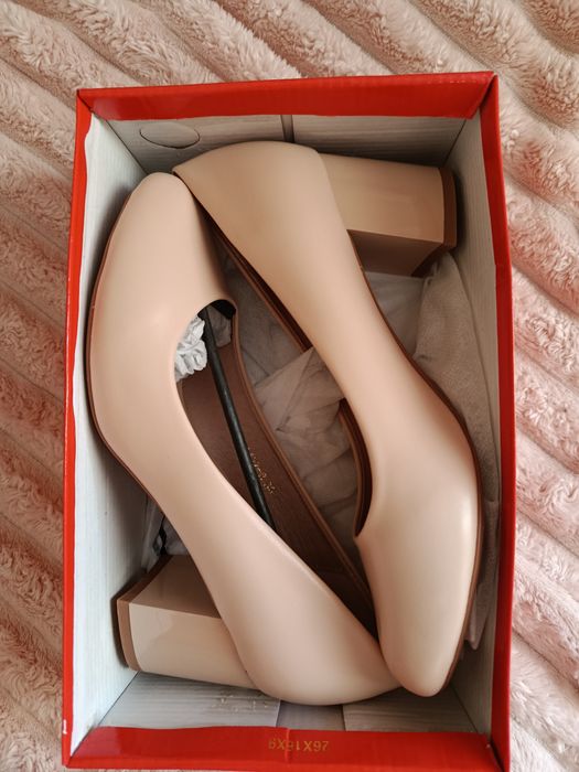 Туфлі бежеві нові