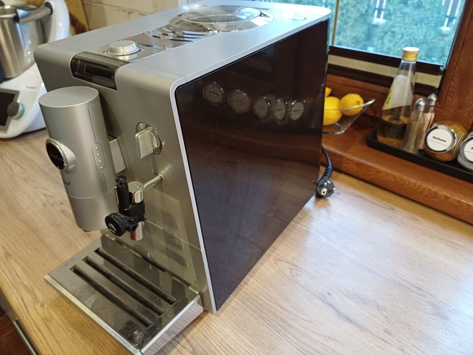 Ekspres do kawy Jura Ena 5