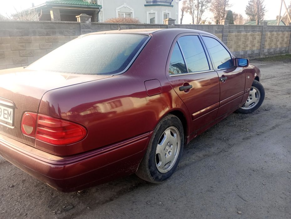 Продам мерседесЕ200