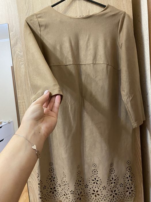 Жіноча сукня замшева . Сукня жіноча . Одяг сукня