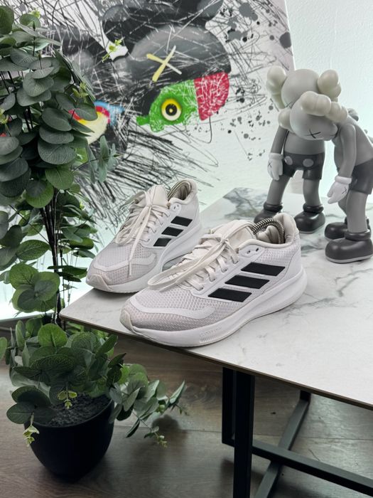 Кросівки Adidas Run Falcon 36.5 розмір Е7608