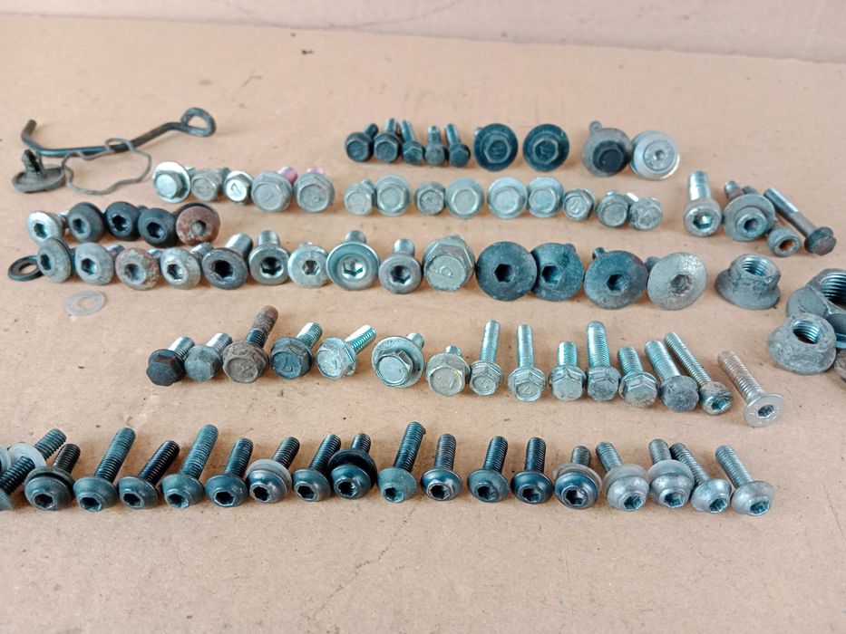 Kawasaki Z1000 SX Śruby Śrubki Owiewek 10-16