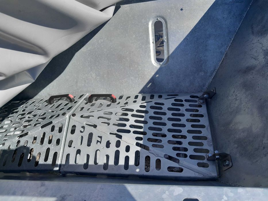 Rozsiewacz nawozów Ocynk 600 l Tolmet 800 l